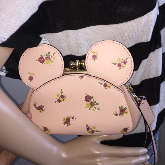 Coach Handbags - New COACH Minnie kisslock purse Clutch Wristlet